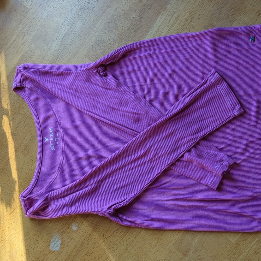 American eagle long sleeves